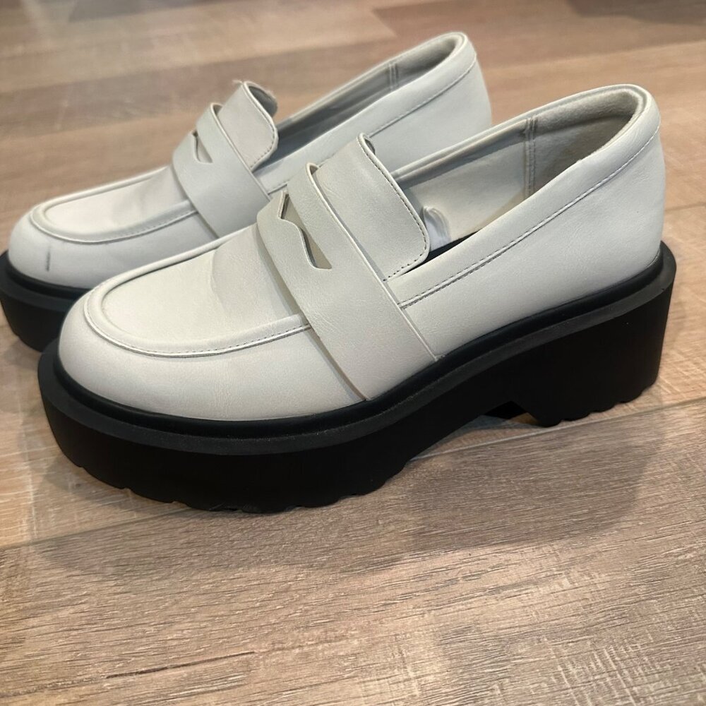 WILD FABLE WOMENS WHITE SLIP ON PLATFORM SHOES SIZE 8